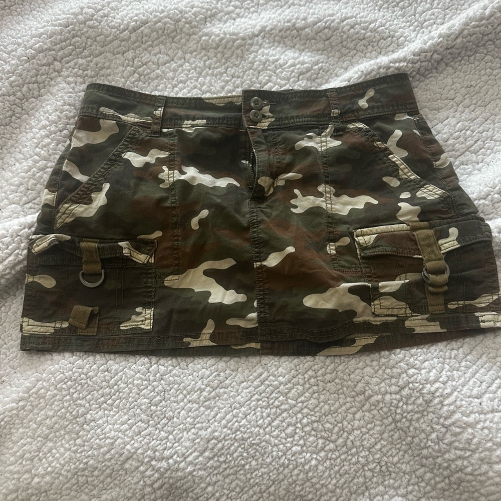 American Eagle Outfitters Camo Cargo Mini Skirt - Green/Brown